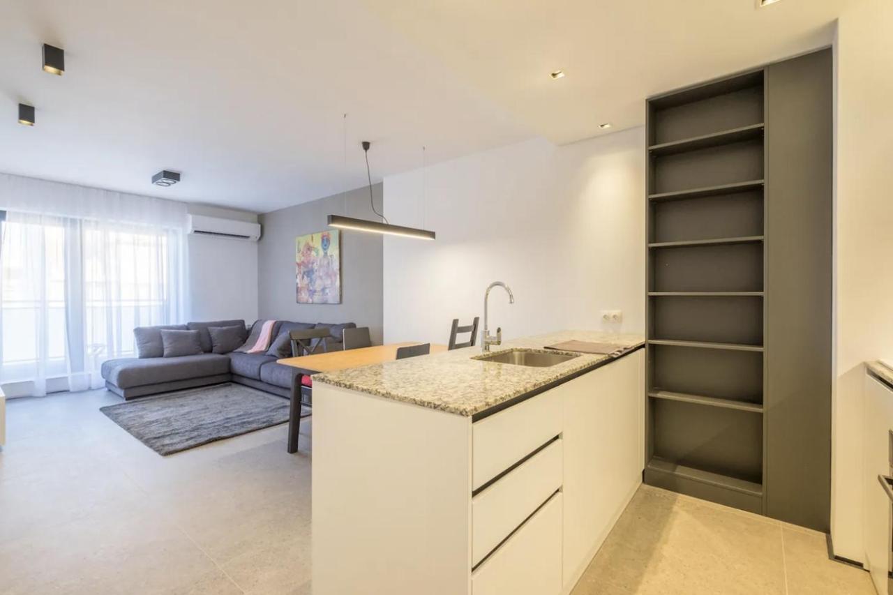 City Apartments - Mall Of Sofia & Metro Station Экстерьер фото